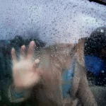 ¿Por qué se empañan los cristales del coche?