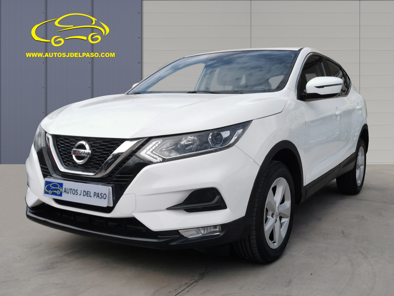 QASHQAI BLANCO DETALLES NEGROS 01